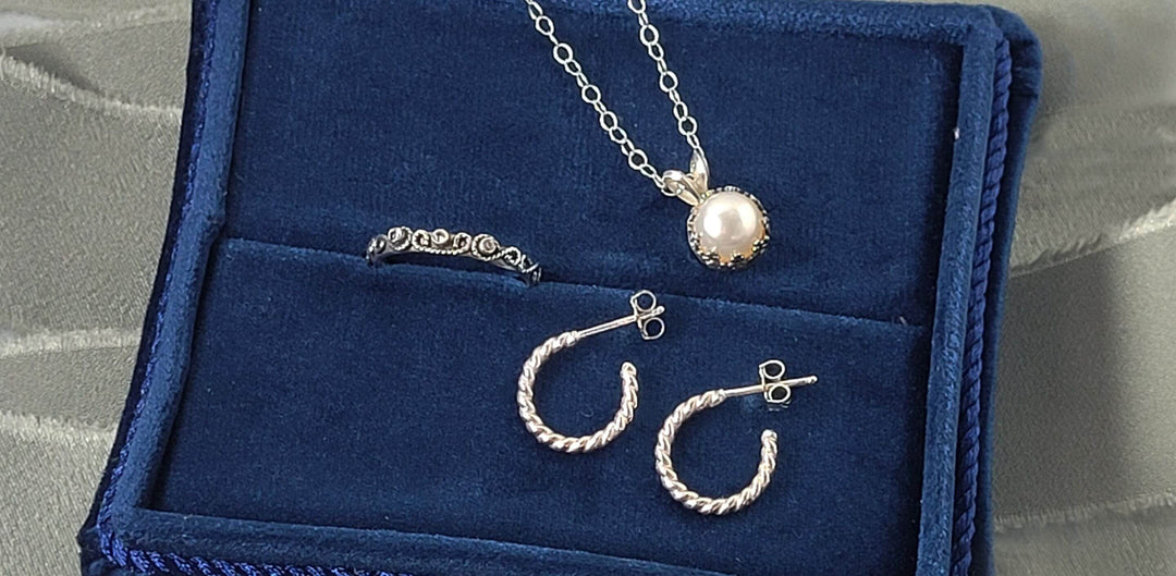 Essential Jewelry Pieces for Travel