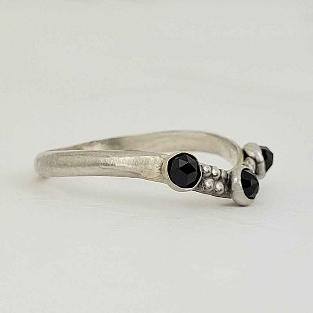Vintage Style Black Spinel Curved Ring in Sterling Silver