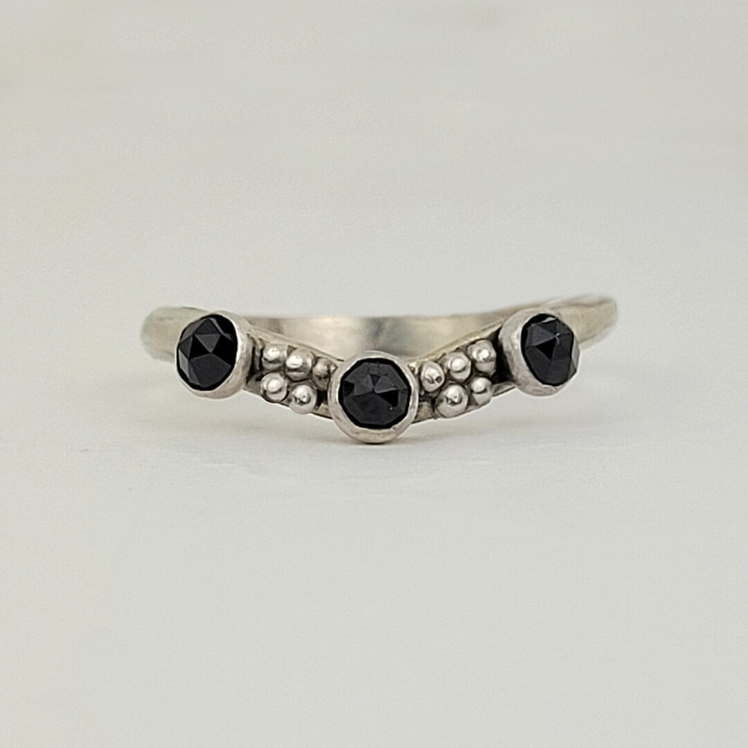 Vintage Style Black Spinel Curved Ring in Sterling Silver