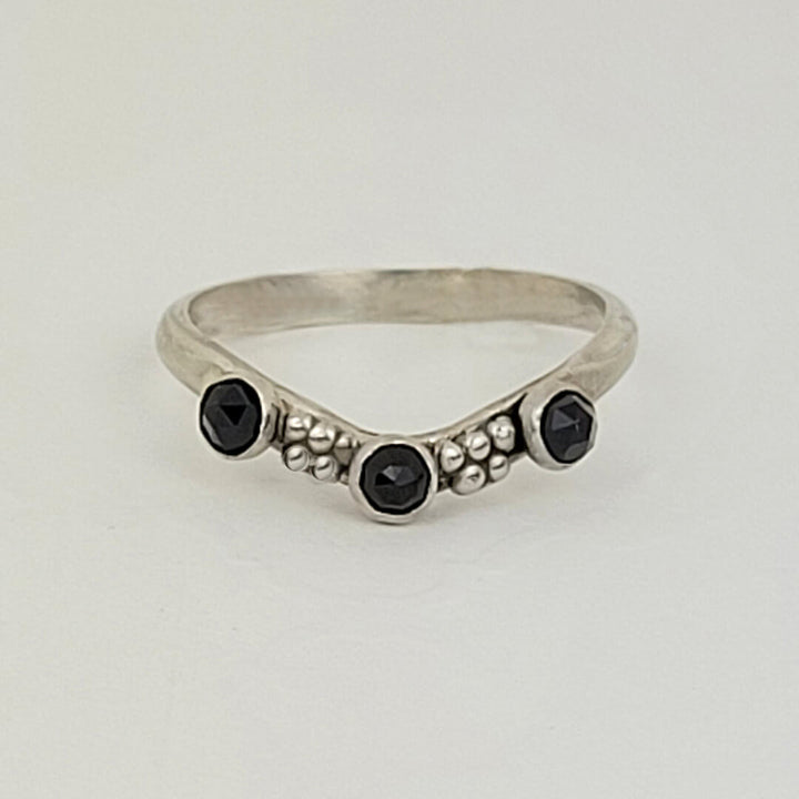 Vintage Style Black Spinel Curved Ring in Sterling Silver