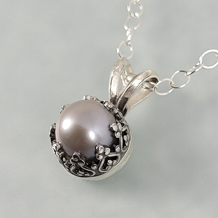Edwardian Vintage Style Gray Pearl Pendant Necklace in Sterling Silver