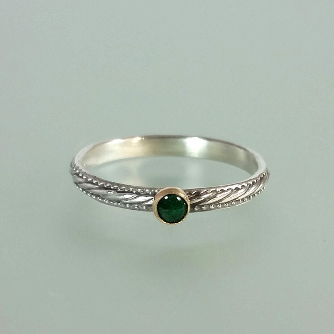 vintage style emerald stacking ring