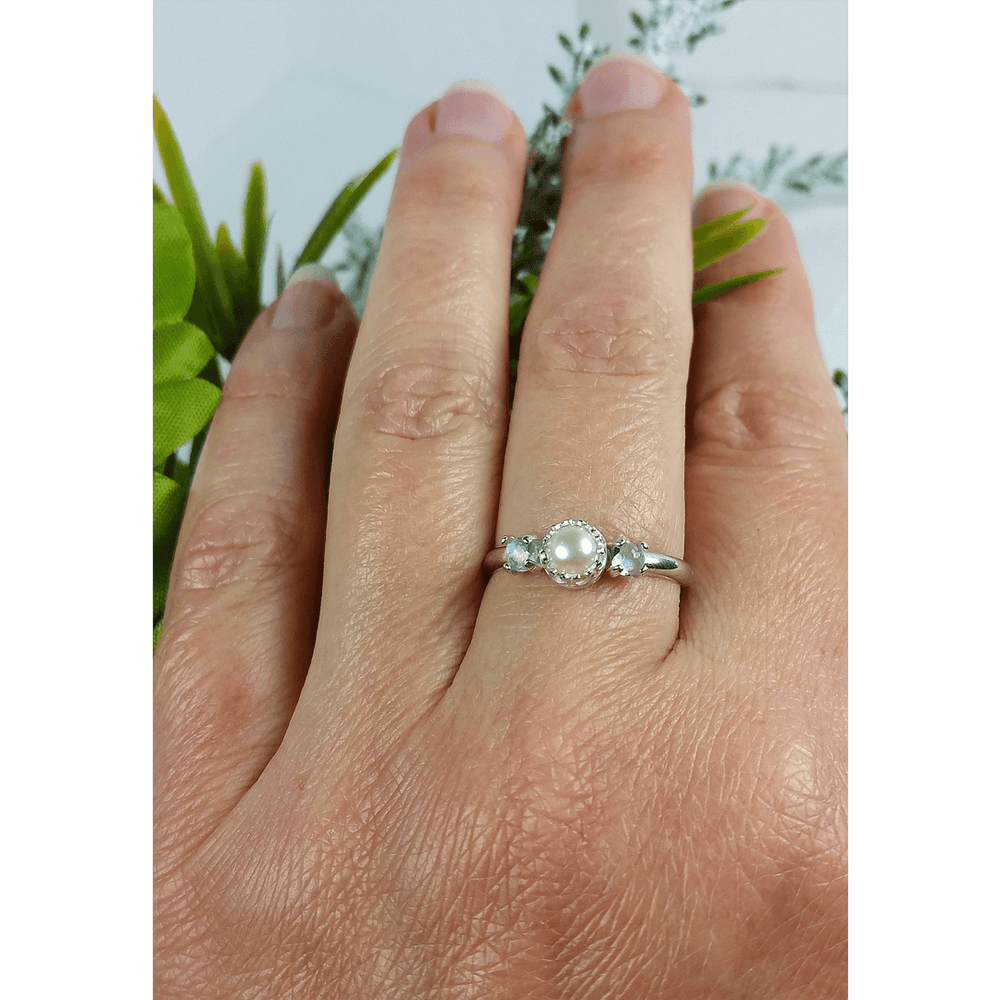 Pearl and moonstone ring in sterling silver