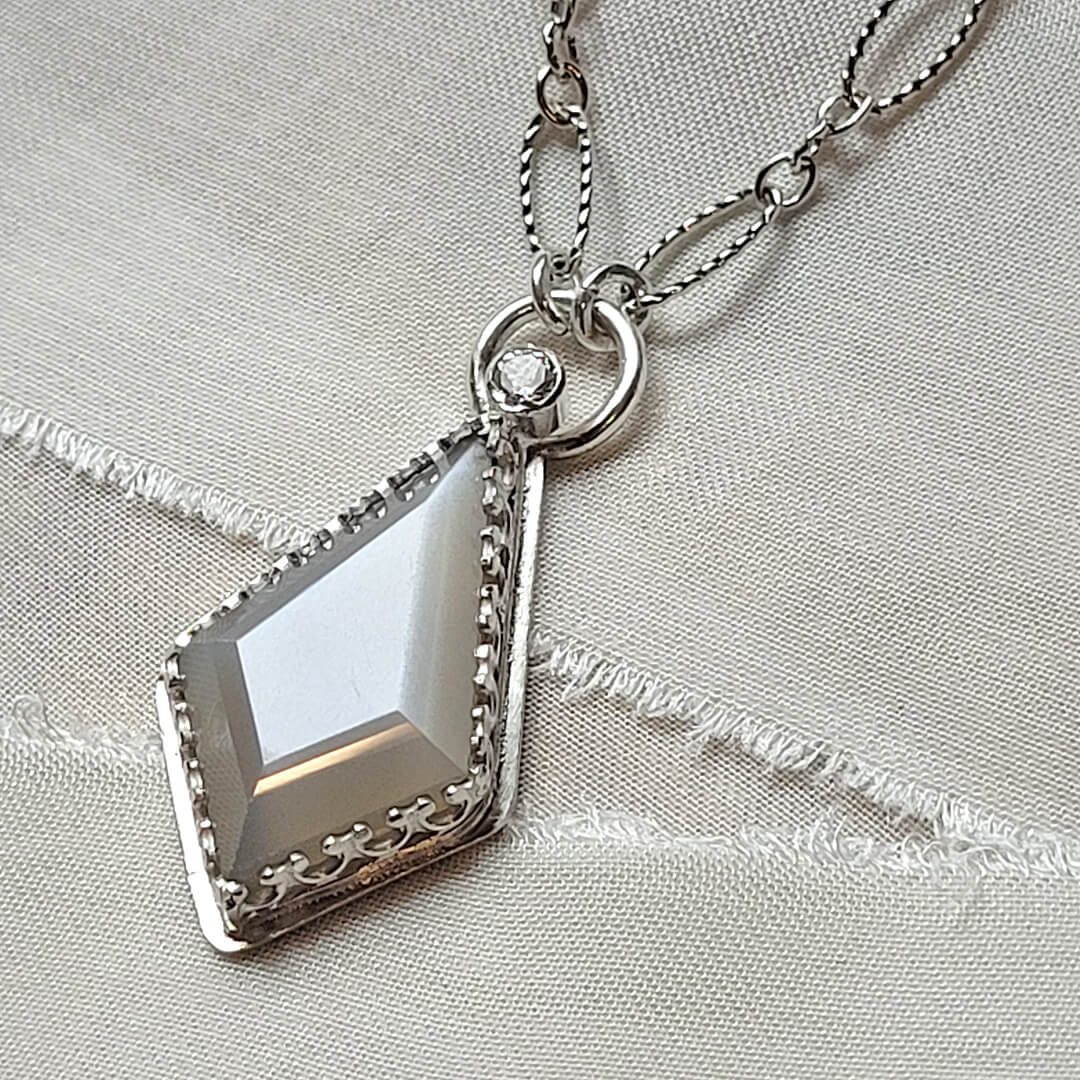 Illuminating gray outlets moonstone necklace