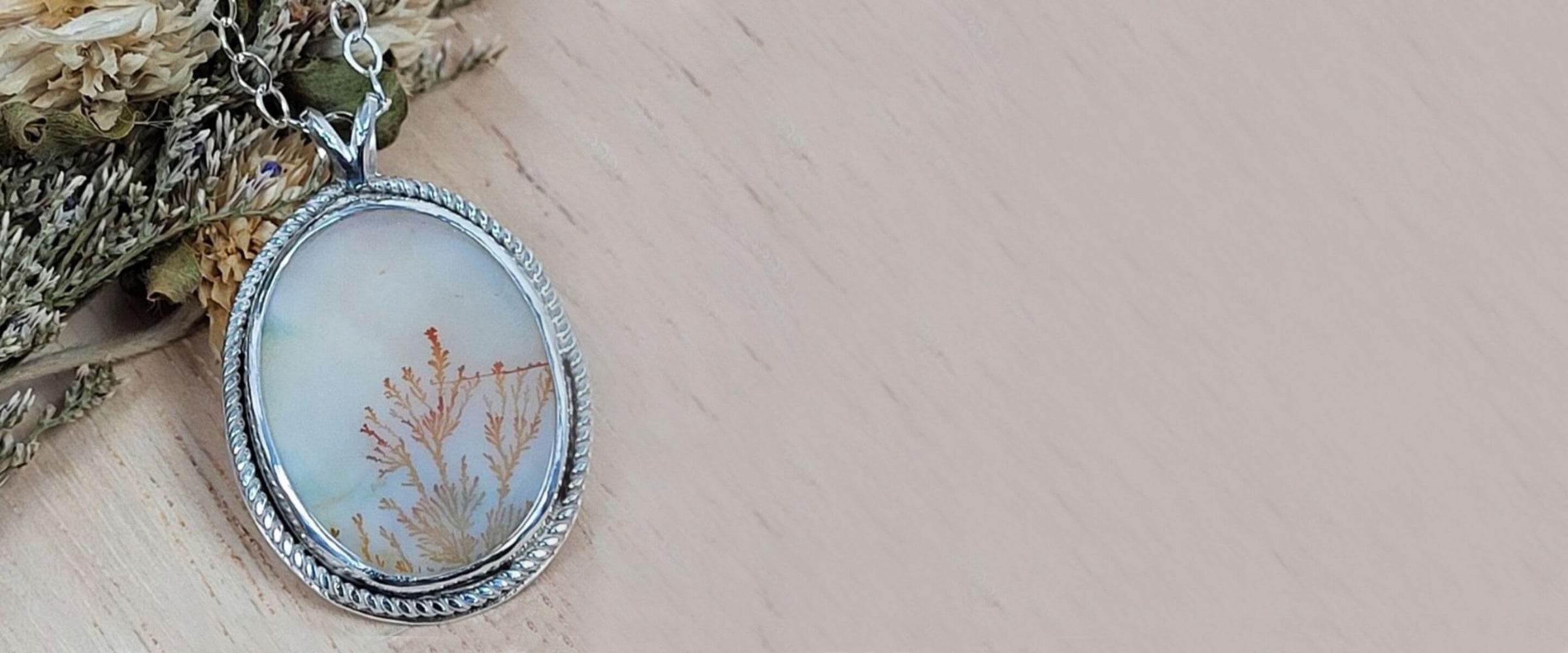 Gemstone jewelry that mimics nature 