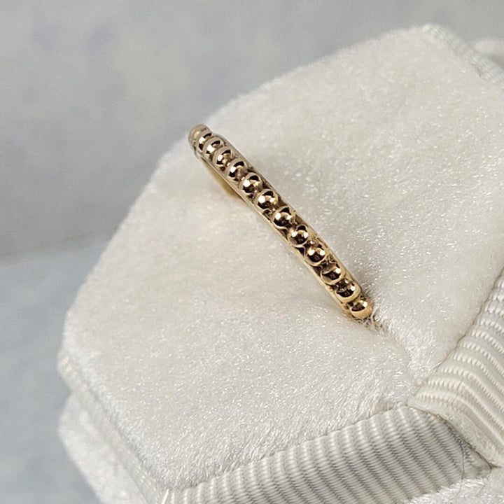 Dewdrop Beaded Ring Band in 14kt Gold