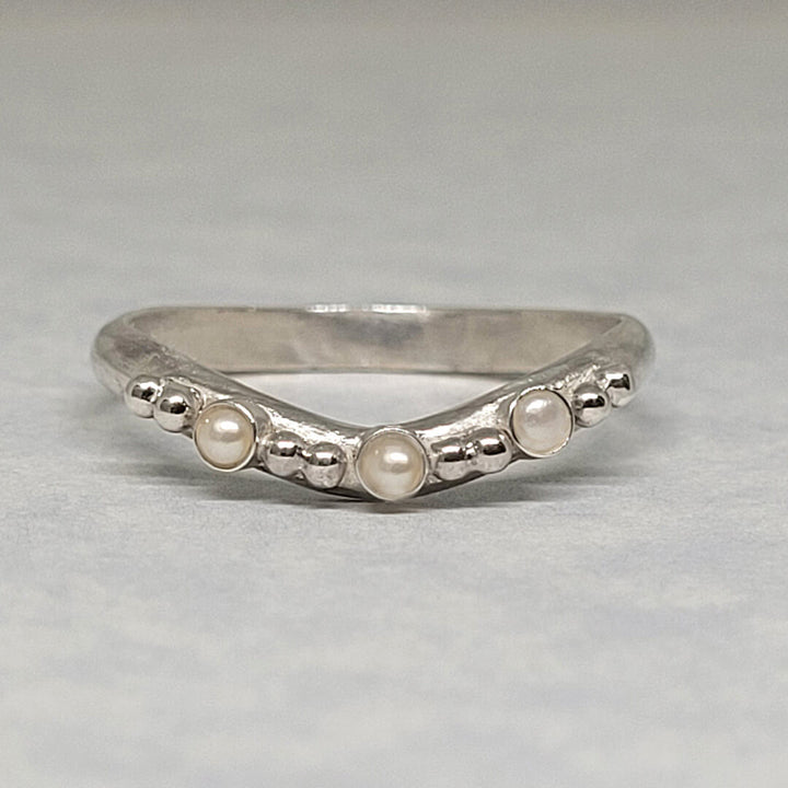 Pearl Curved Band in Sterling Silver