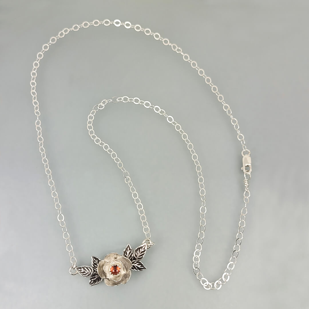 Rose Necklace with Garnet in Sterling Silver