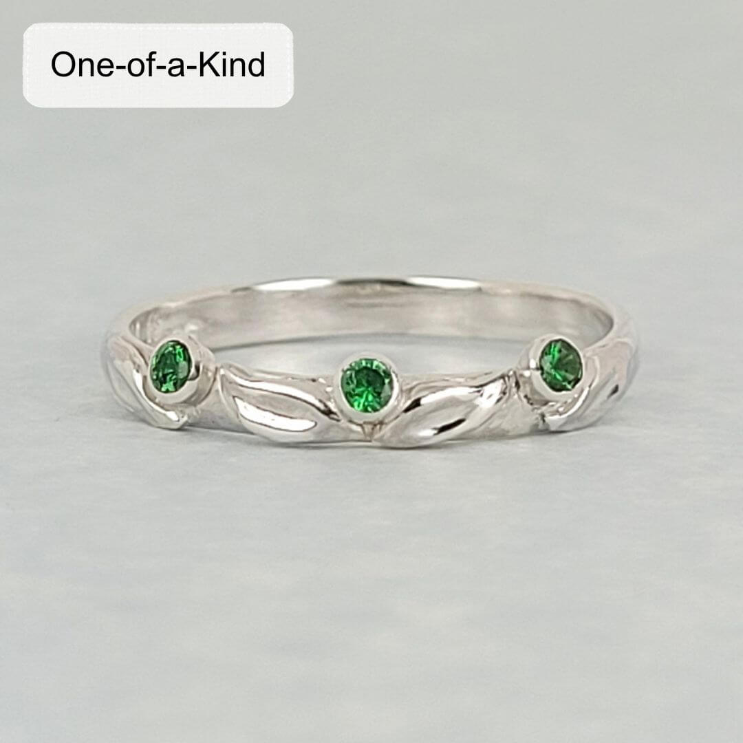Sterling silver Tsavorite Garnet Ring with Leaves