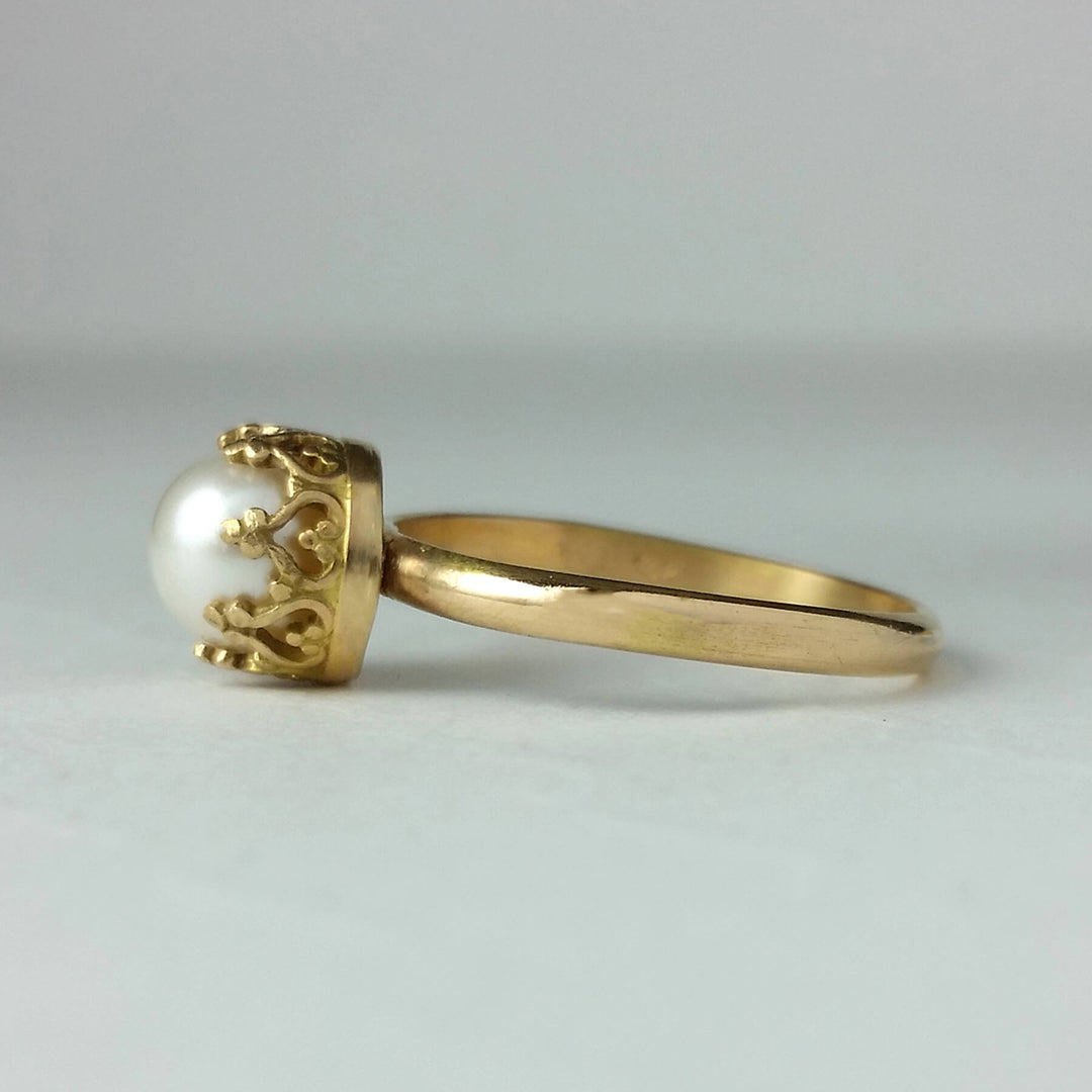 Vintage style pearl engagement ring 14kt gold with crown setting