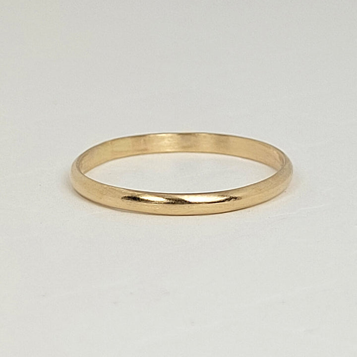 Women's Simple Wedding Band in14kt Gold