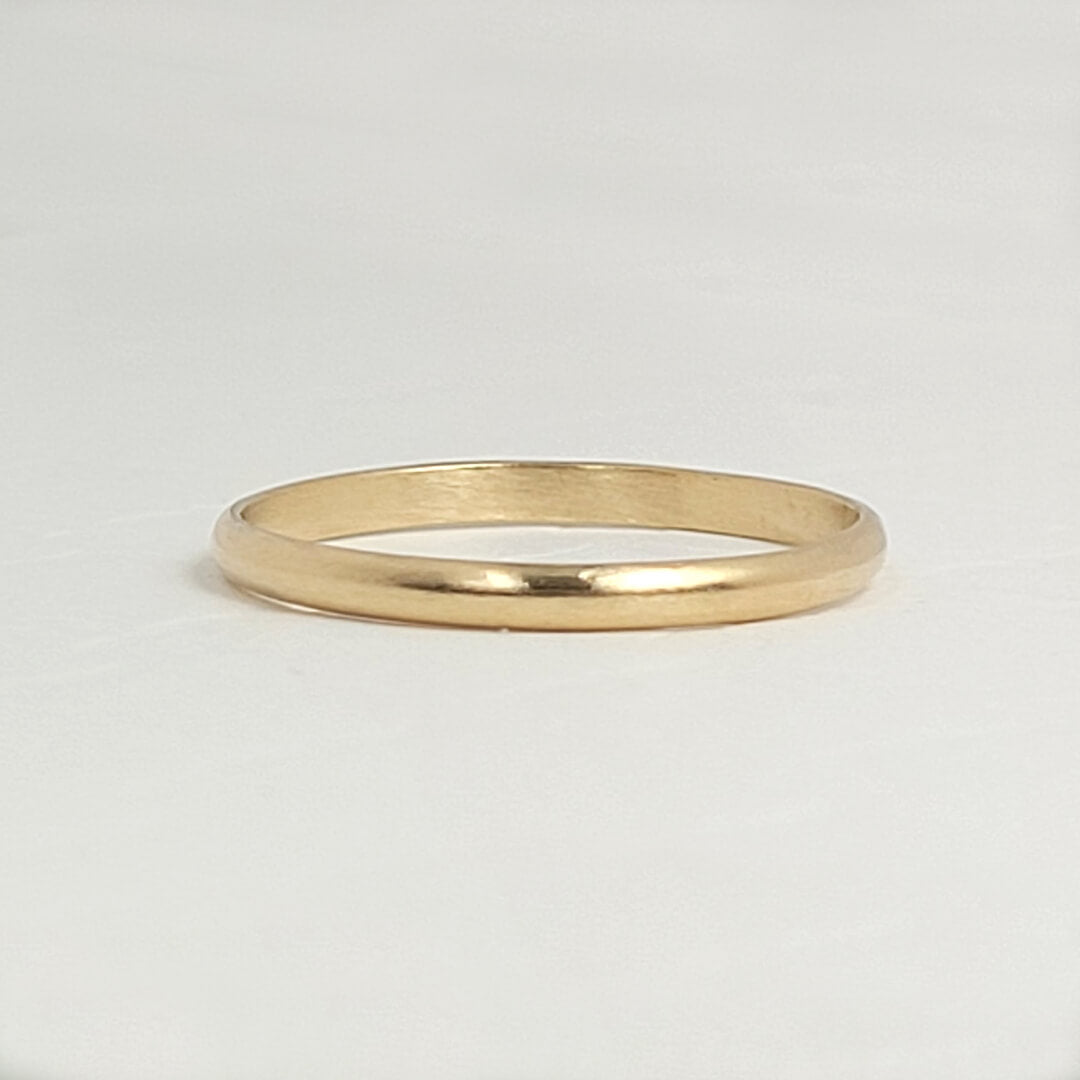 Women's Simple Wedding Band in14kt Gold