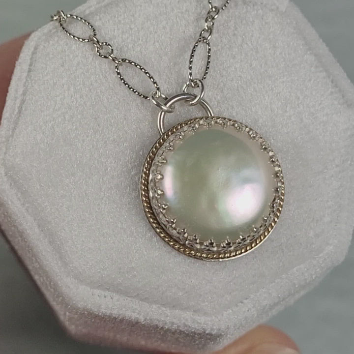 large white coin pearl pendant necklace 