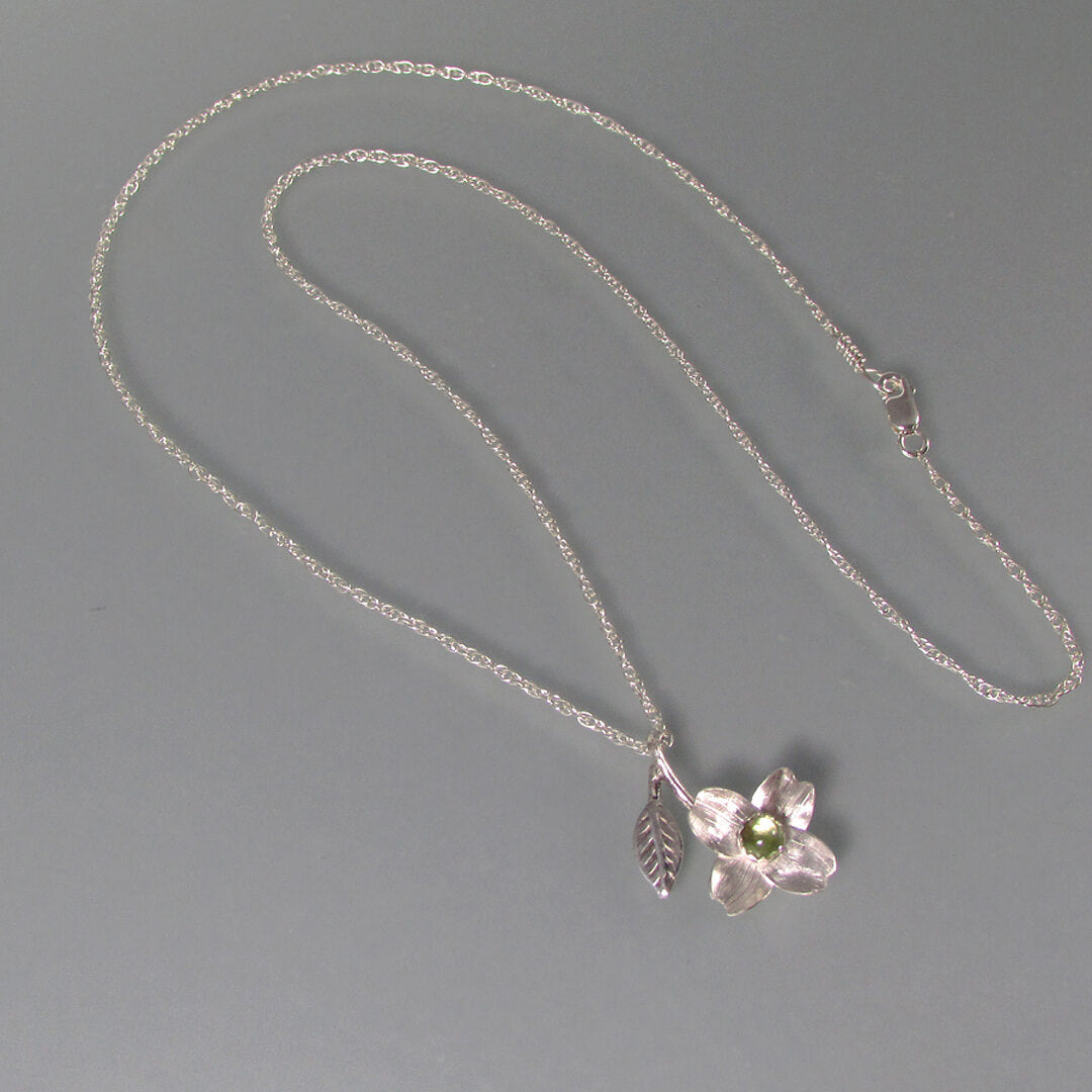 Dogwood flower necklace with peridot