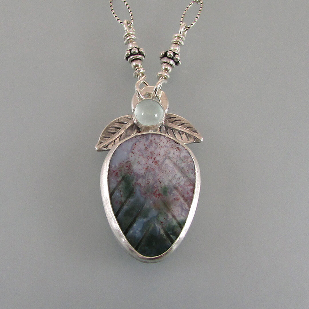 Leaf gemstone necklace with aquamarine 