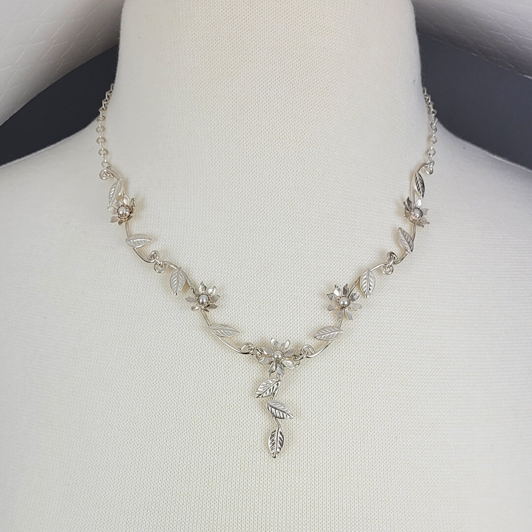 Vine and flower necklace with pearls in sterling silver