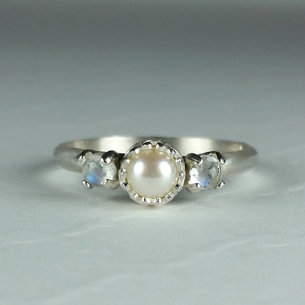 sterling silver エメラルドリング Sterling silver Emerald green ring with half moon side