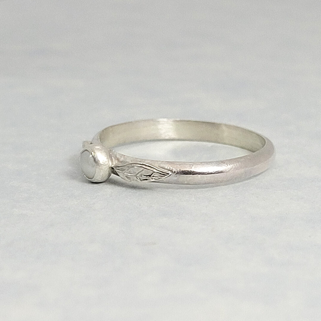 sterling silver leaf ring with pearl