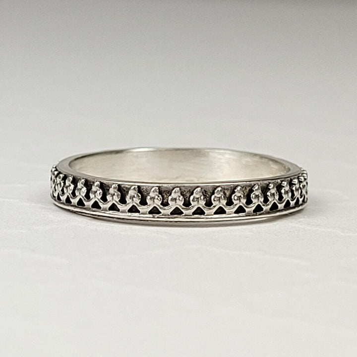 Vintage Style Crown Ring in Sterling Silver