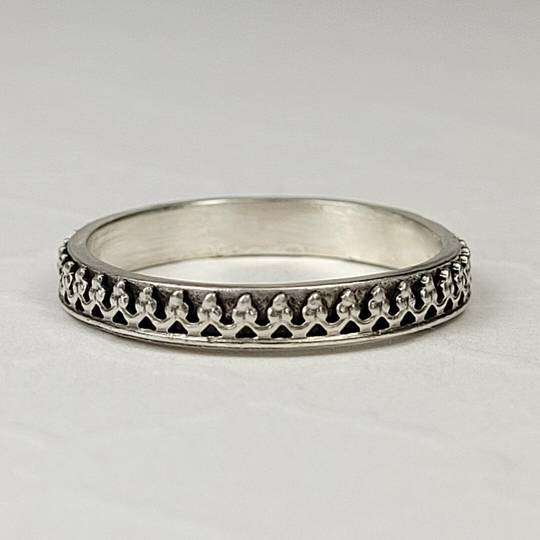 Vintage Style Crown Ring in Sterling Silver
