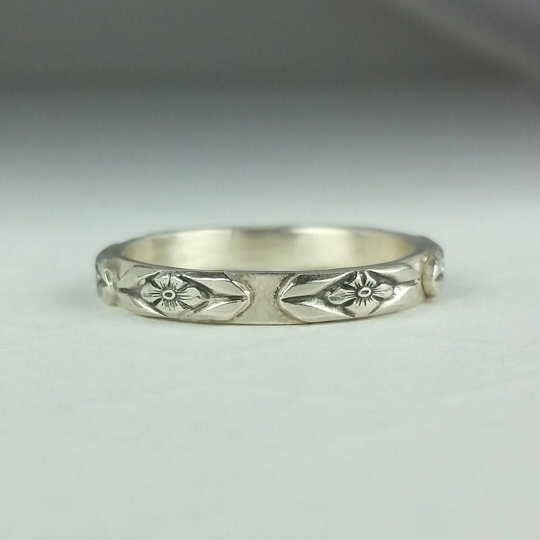 Victorian style woman's floral wedding ring in sterling silver 